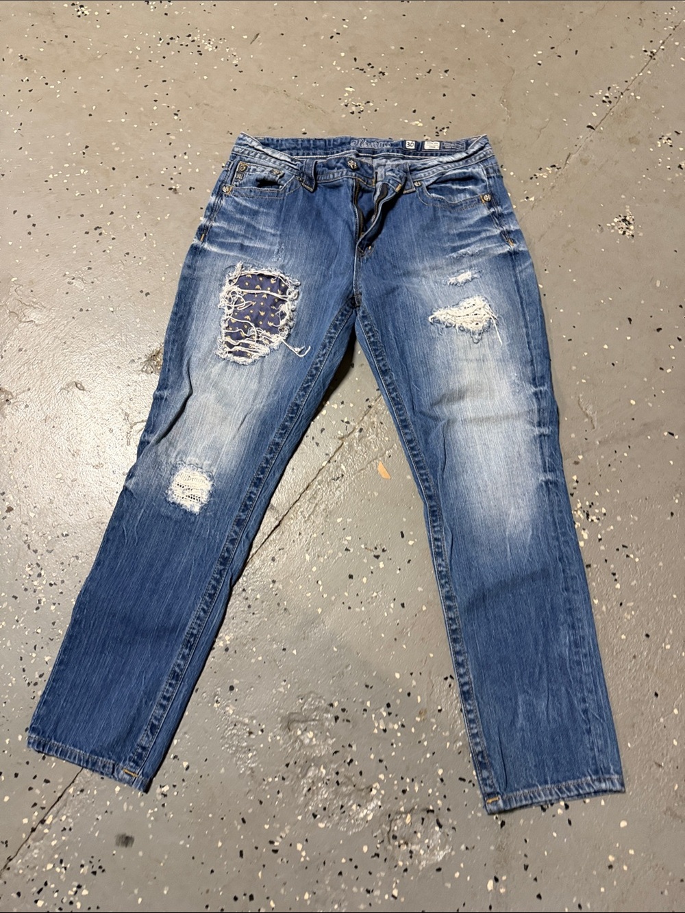 Rock & Republic Distressed Blue Boyfriend Jeans with Patch